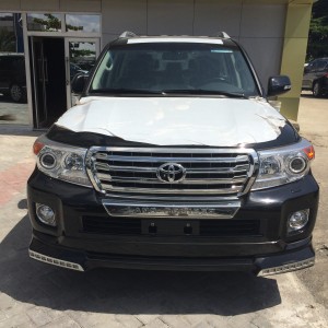 Toyota Land Cruiser GXR V6