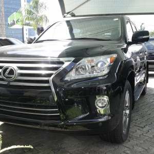 LEXUS LX570