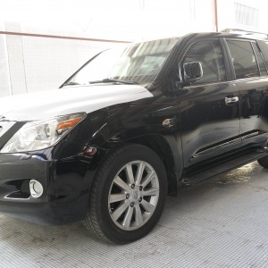 LEXUS LX570 (BULLET PROOF)