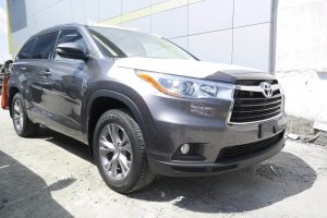 TOYOTA HIGHLANDER LIMITED awd